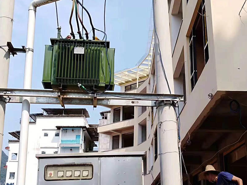 Instalacja transformatora skrzynkowego w stylu europejskim w dzielnicy mieszkalnej w Guangxi